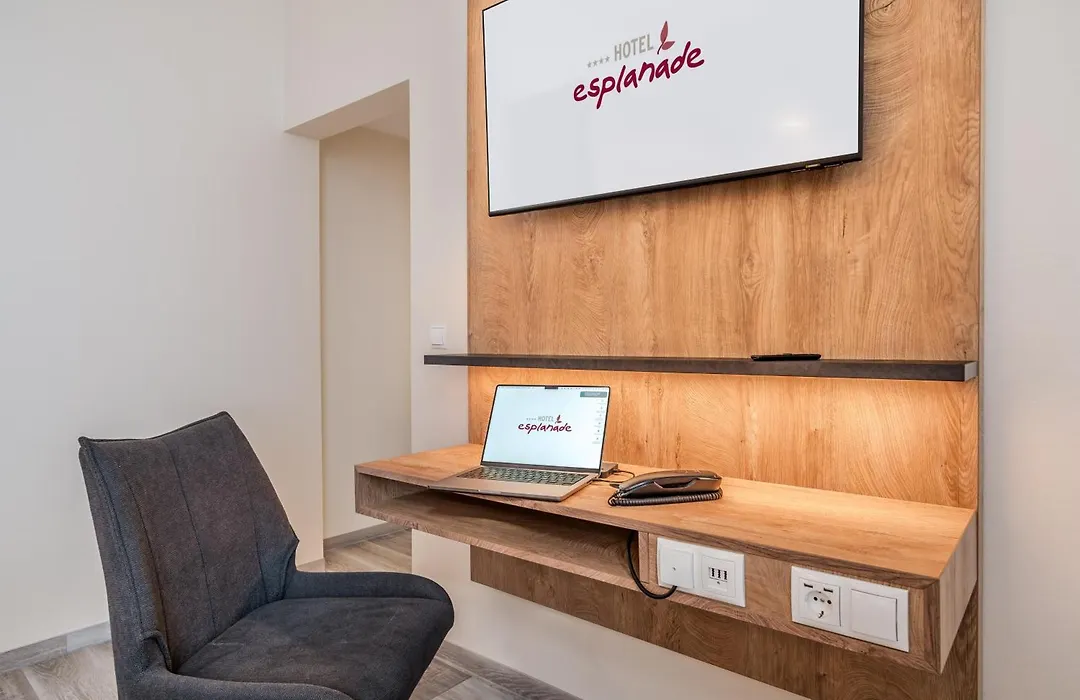 Hotel Esplanade Dortmund-1