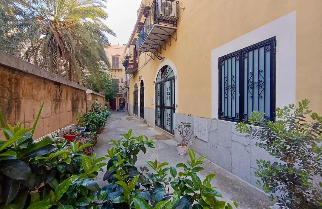 Cortile dei Giusti - Combo Guesthouse-1