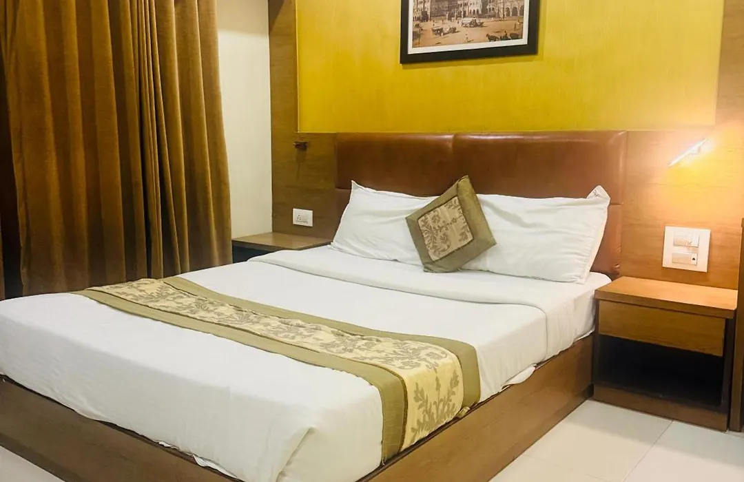 Hotel Crystal Luxury Inn- Bandra-1