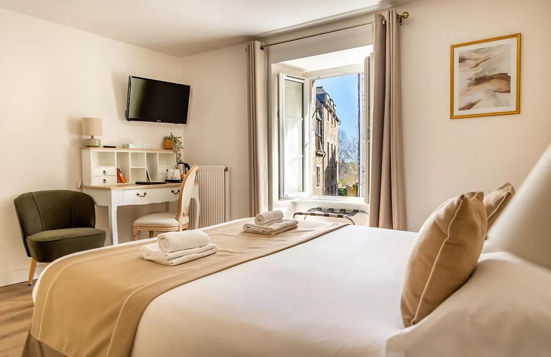 Demeures & Chateaux - Hotel De La Porte Saint-Malo - Dinan-1
