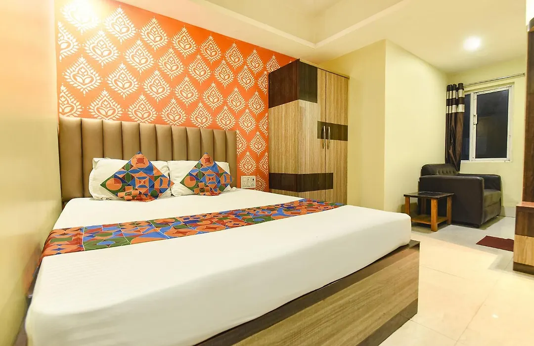 Fabhotel Deep-1