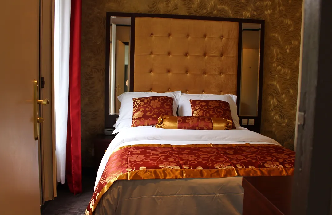 Hotel Des Buttes Chaumont-1