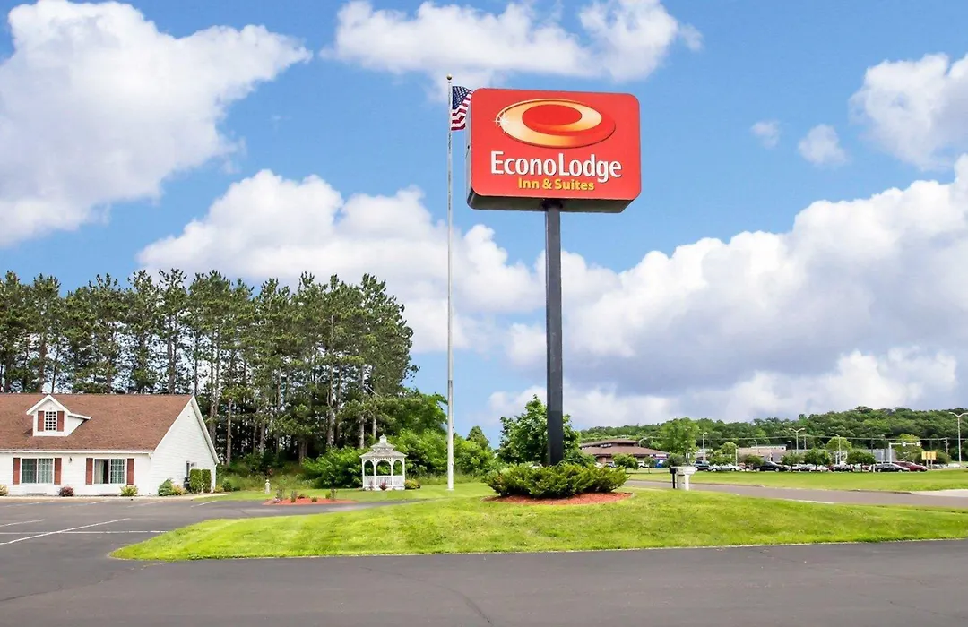 Econo Lodge Inn & Suites Eau Claire South-1