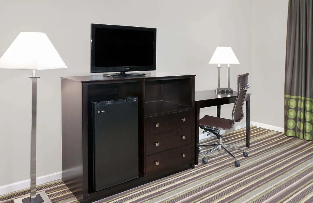Super 8 By Wyndham Morton Grove/Chicago-1