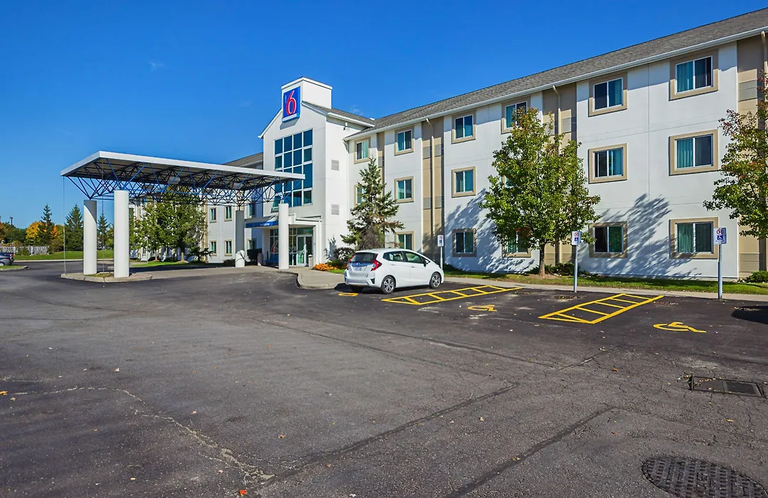 Motel 6-Whitby, On - Toronto East-1