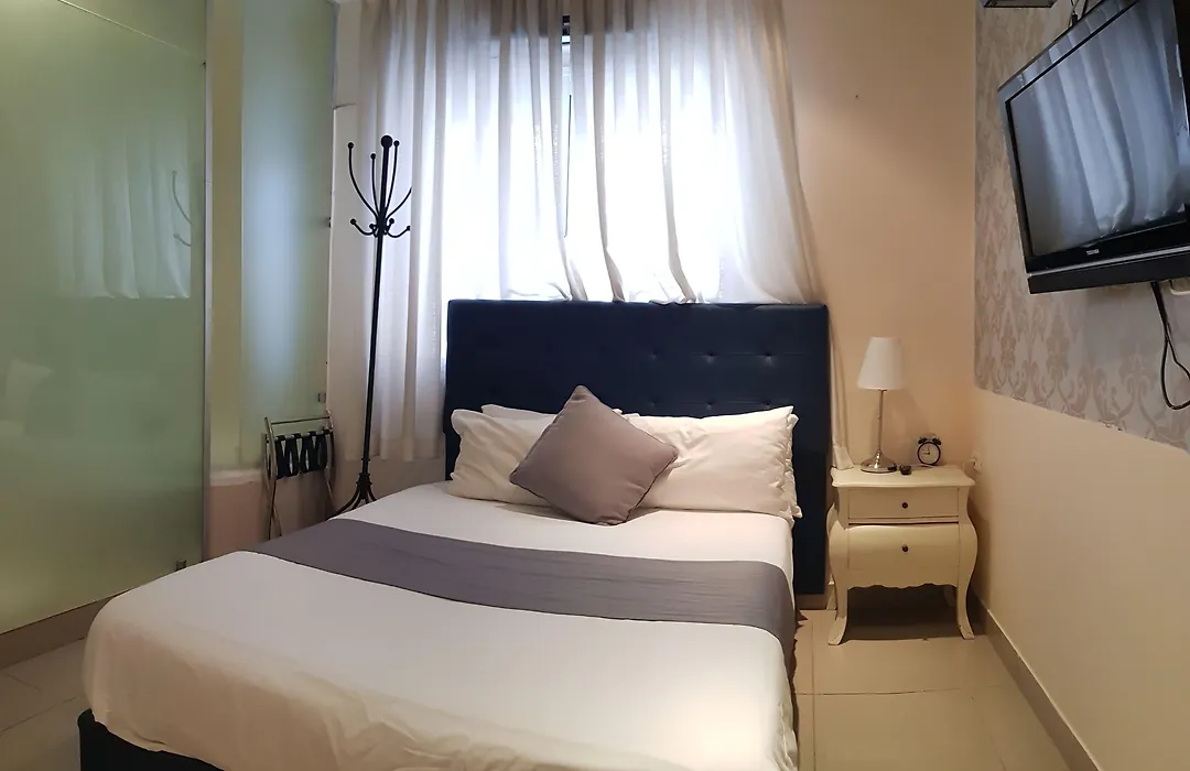 Central Hotel-1