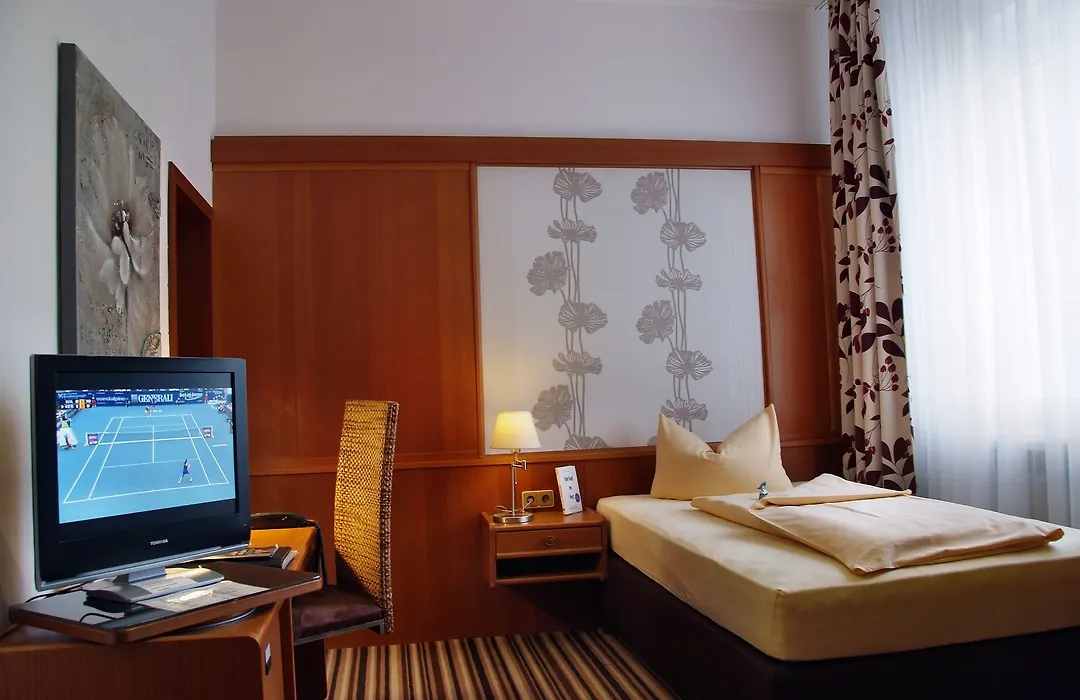 Hotel Monopol-1