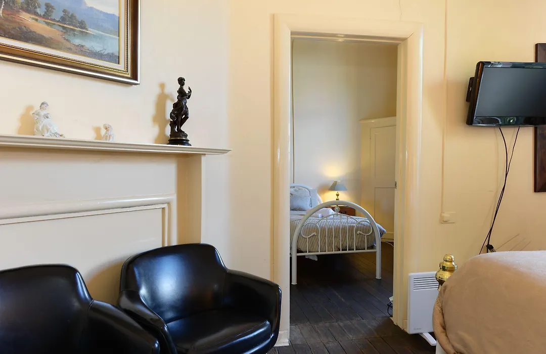Edinburgh Gallery Bed & Breakfast-1