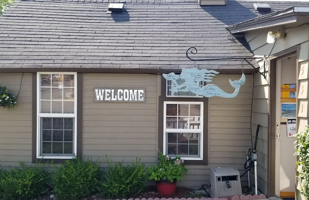 Deep Water Inn-1