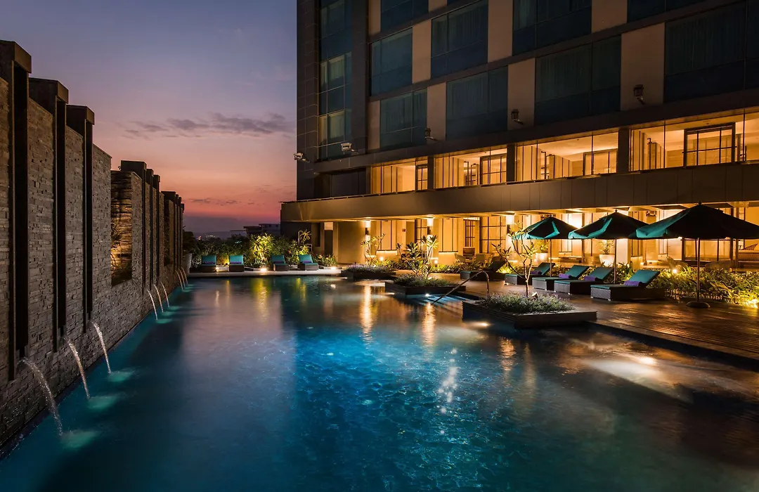 Conrad Pune-1