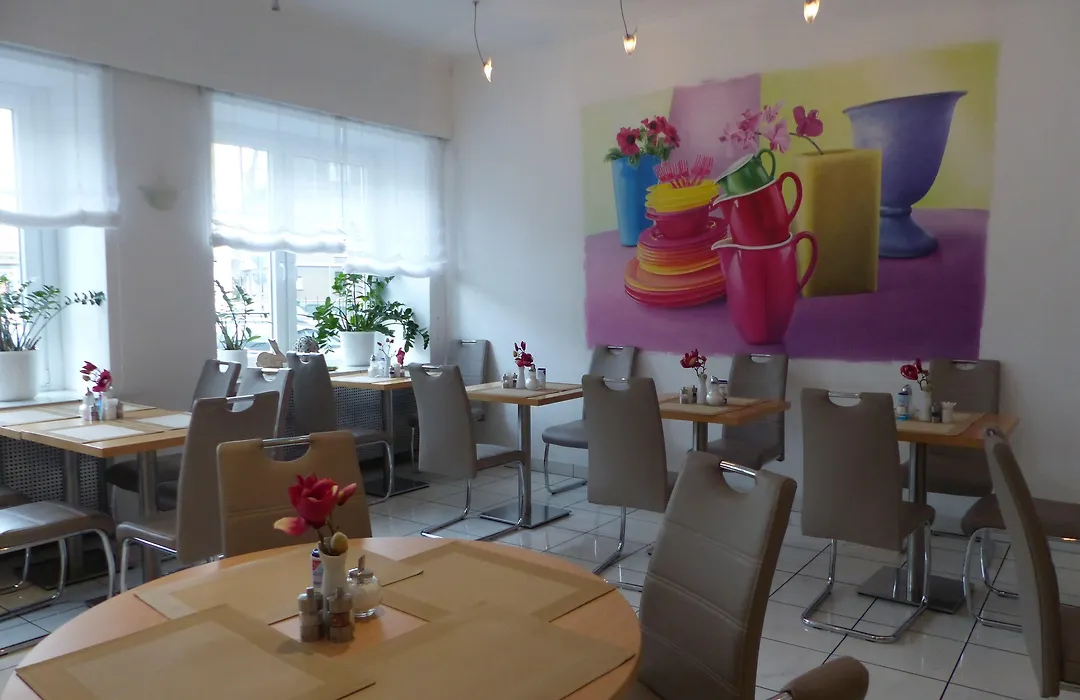 Hotel am Ludwigsplatz-1