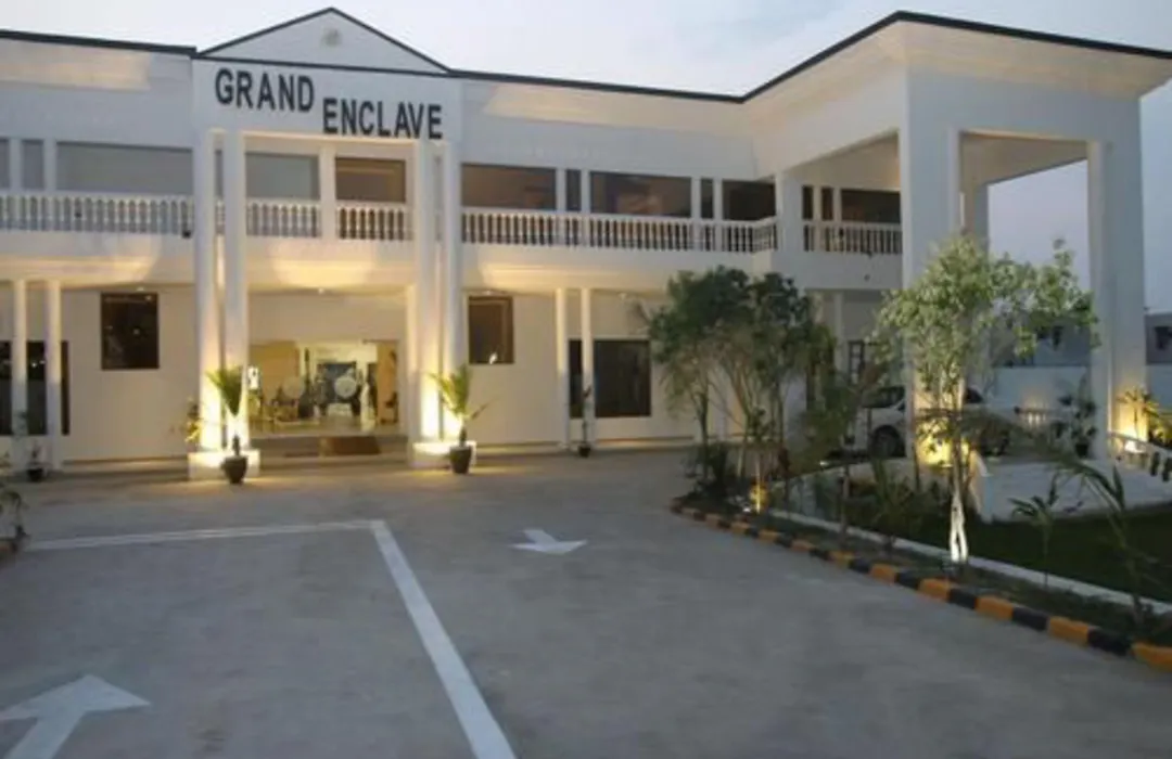 Grand Enclave-1