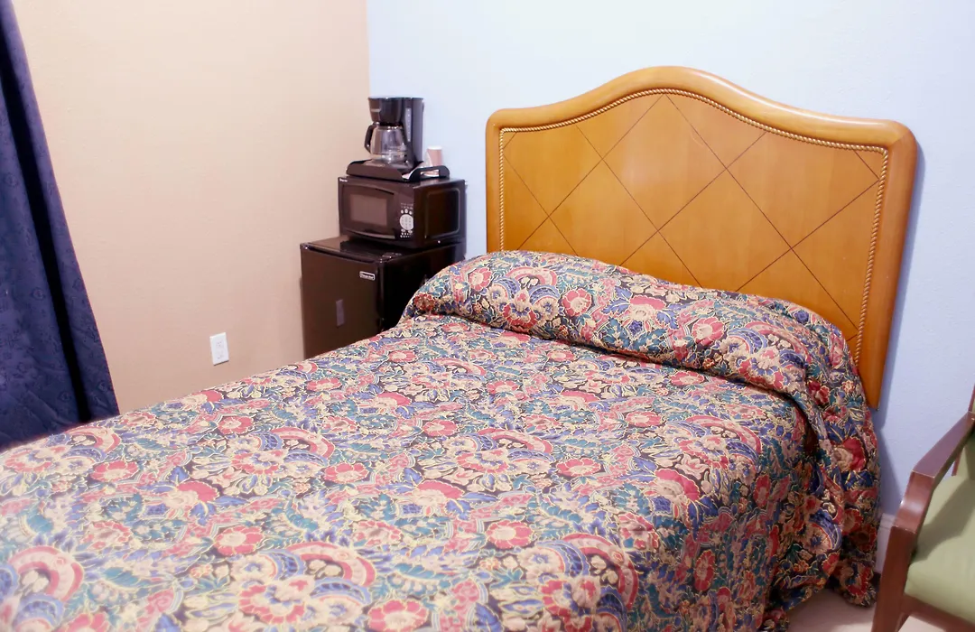 Oak Hotel-1