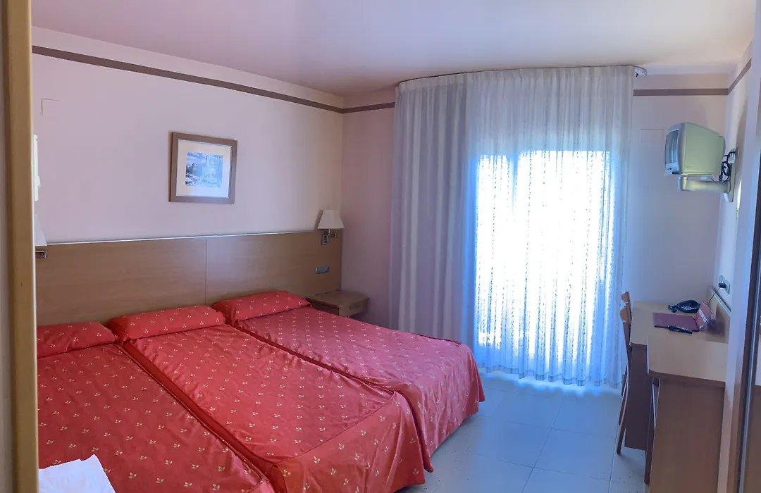 Hotel Vent De Mar-1