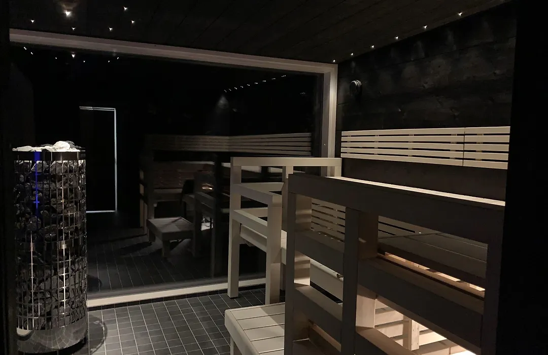 Arctic Skylight Lodge-1