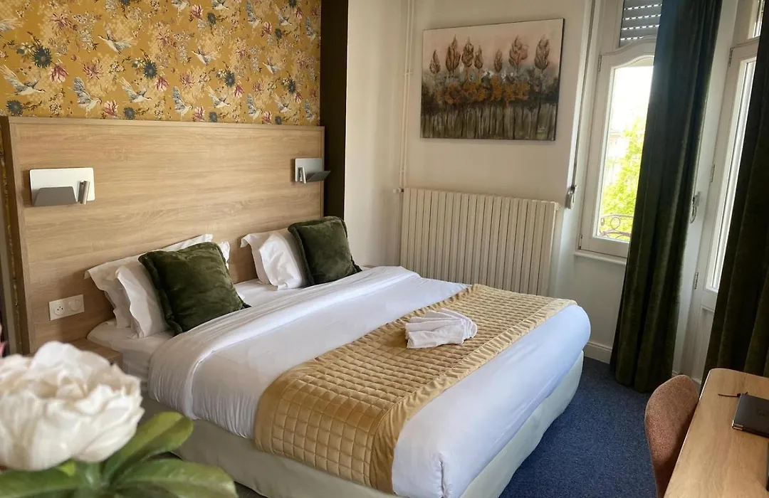 Cit'Hotel L'Escurial-1