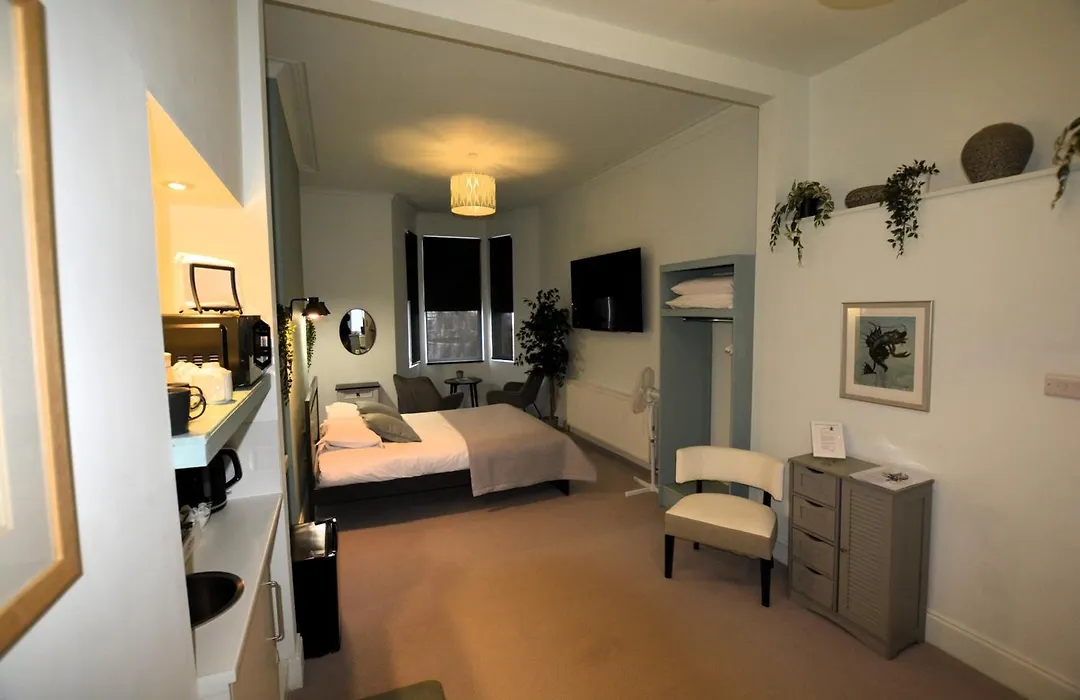 Crescent House-1