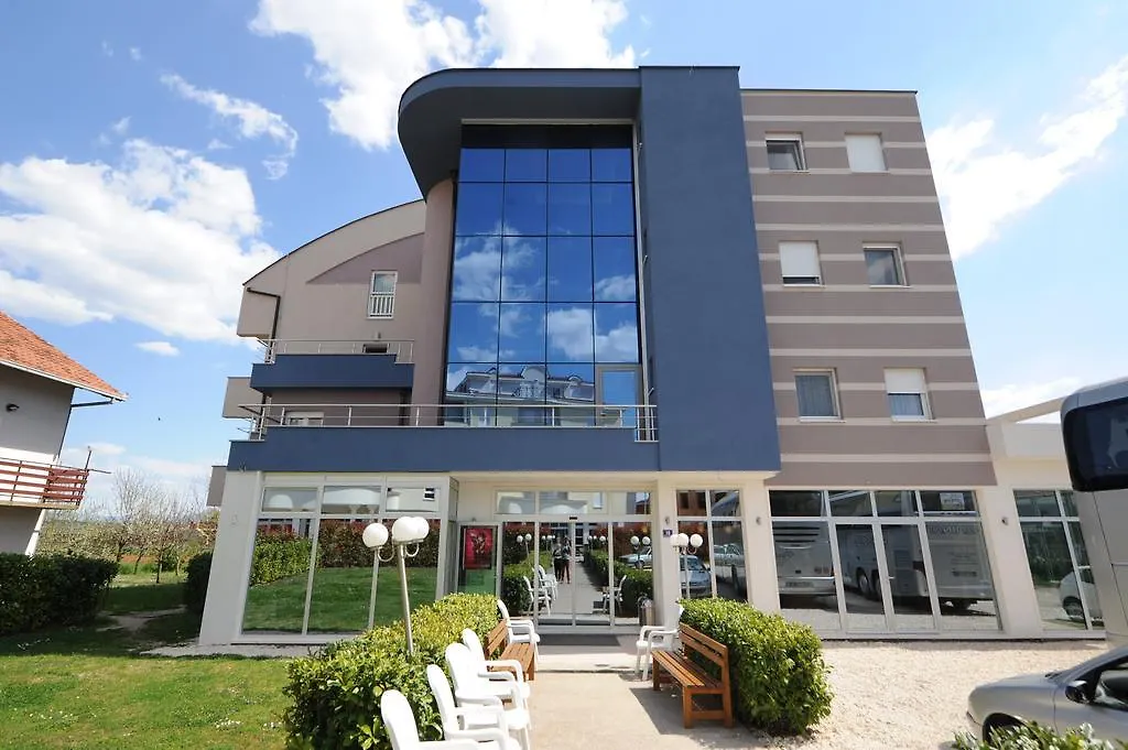 Hotel Rosabel-1