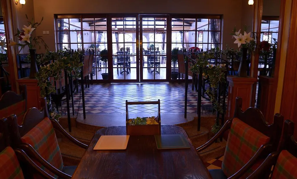 Crown Hotel-1