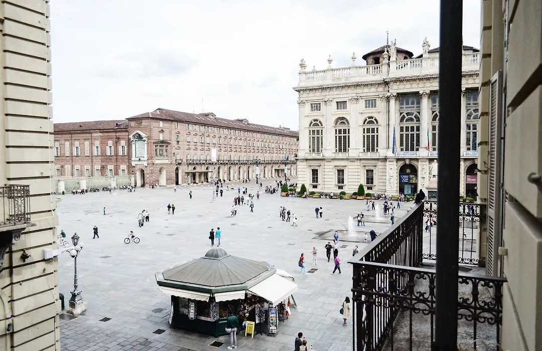Piazza Castello Suite-1