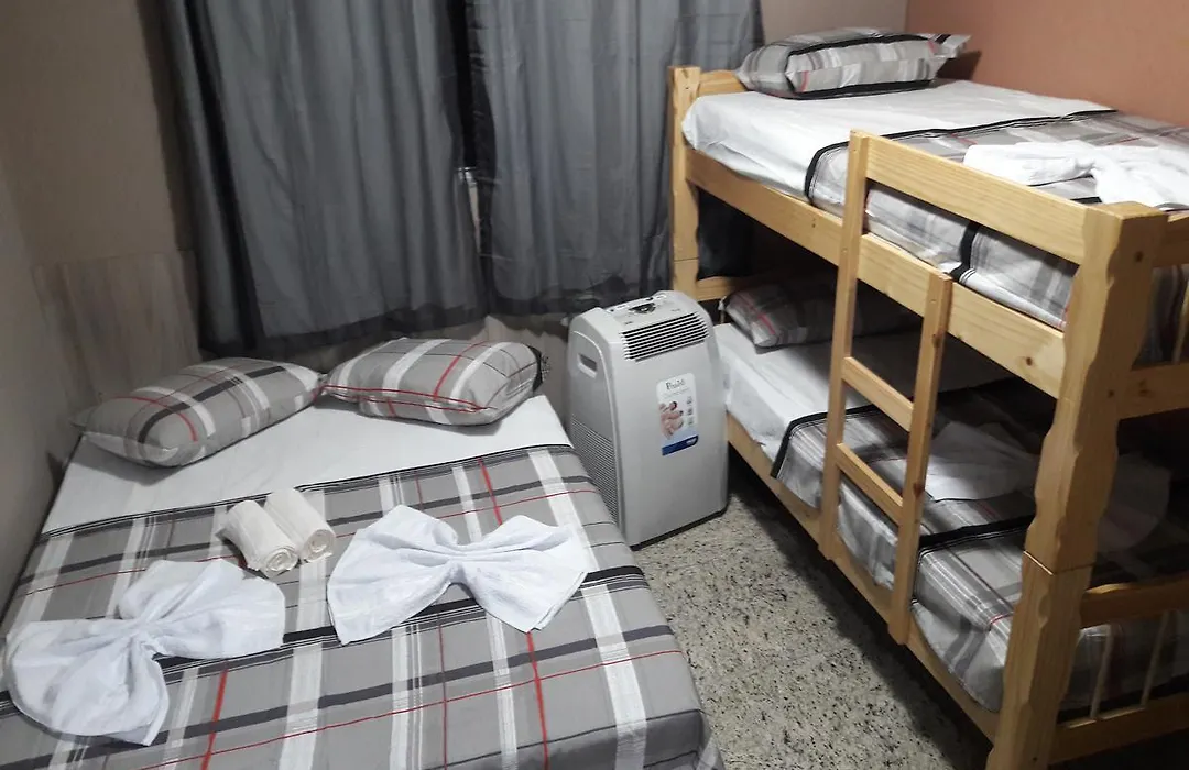 Hostel Falcão-Suites Privativas com Ar Condicionado-1