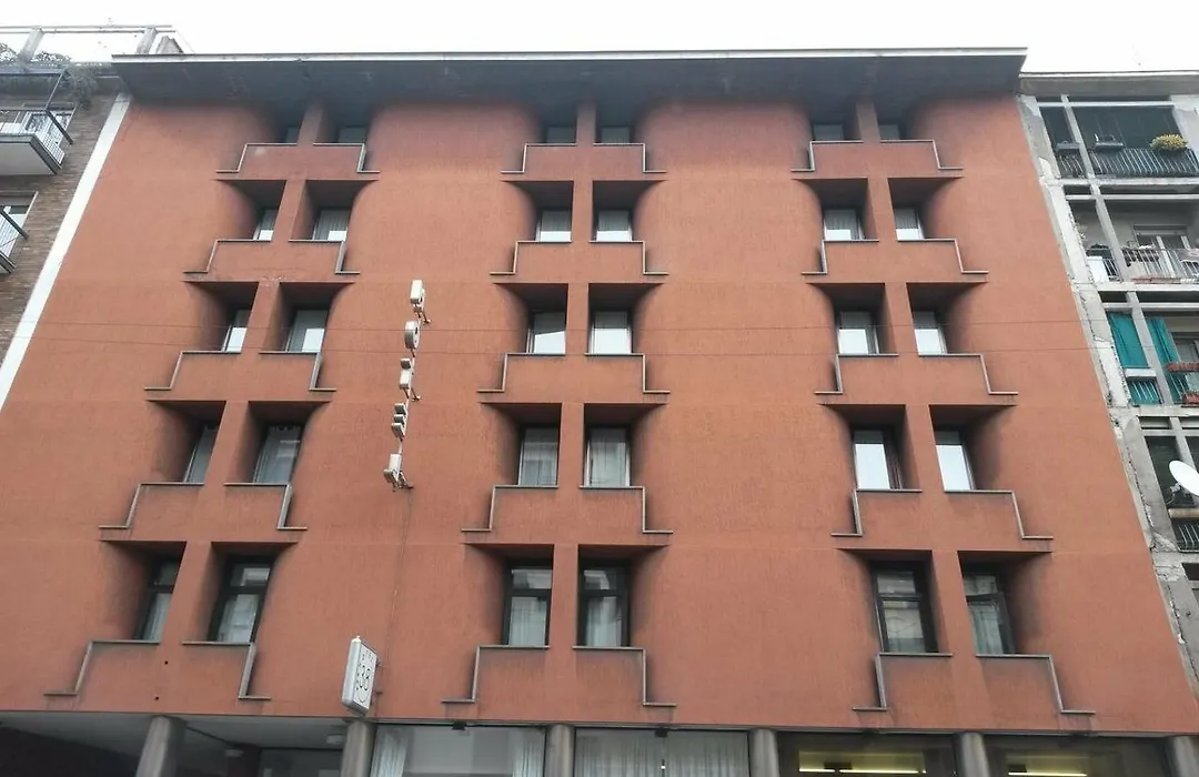 Hotel 38-1