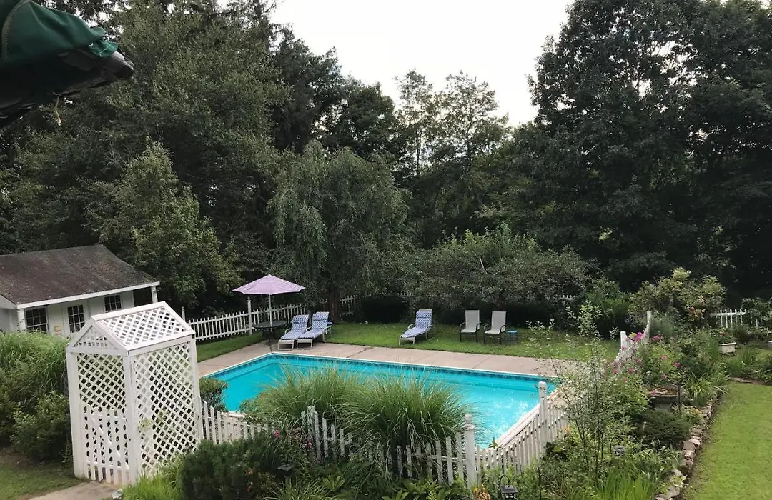 Thornewood Inn-1