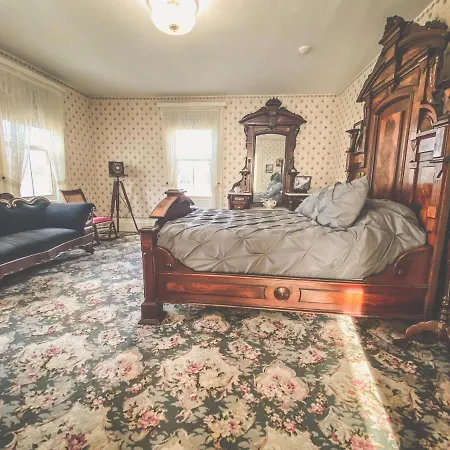 Lizzie Borden House-2