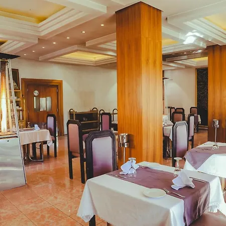 Hotel Perce Neige-3