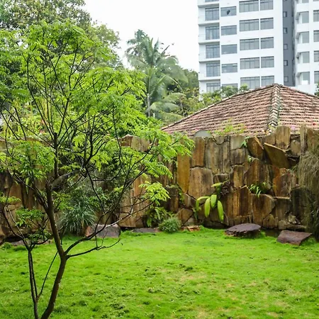 Hotel Ganthera Kandy-2