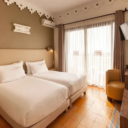 Borjs Hotel Suites & Spa-3