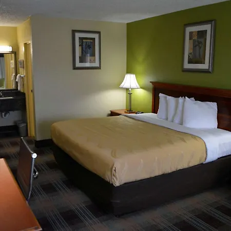 Quality Inn Savannah Midtown-3