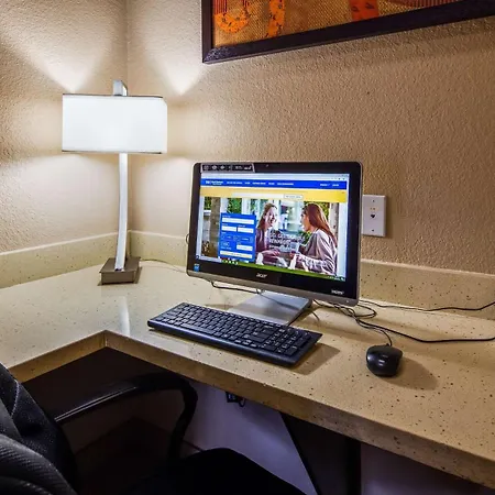 Best Western Executive Inn El Campo-2