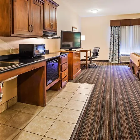 Best Western Plus Seminole Hotel & Suites-2