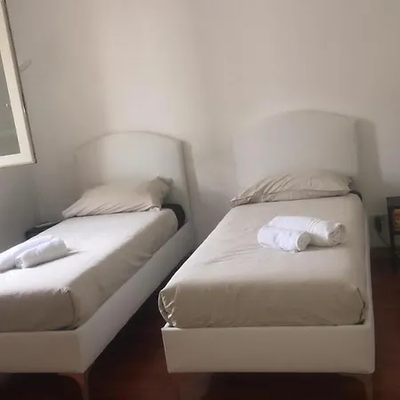 Benedetto Cairoli Guest House-3