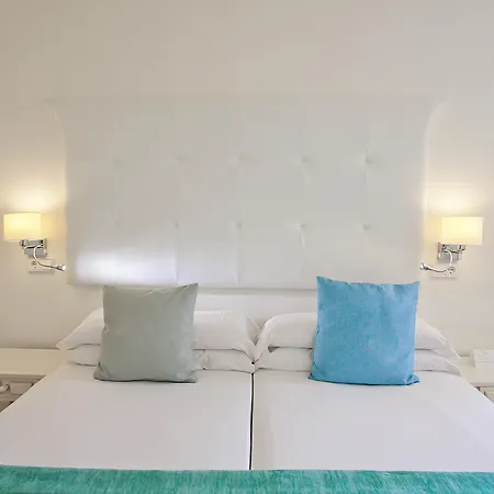Fergus Style Cala Blanca Suites-3