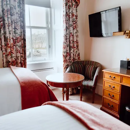 Royal Hotel-2