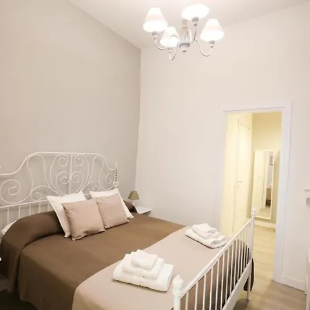 Chiaia Bridge B&B-3
