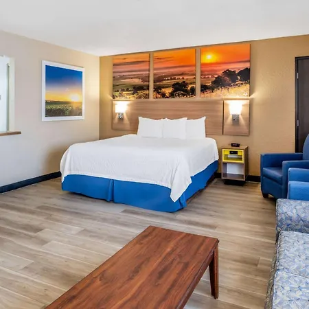 Days Inn By Wyndham Sioux Falls Airport-2