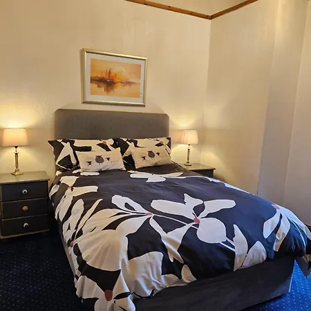 Smiths Guest House-3