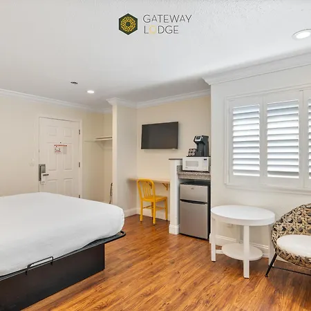 Gateway Lodge-3