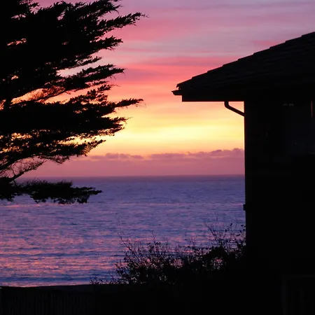 Gualala Surf Inn On The Ocean Bluff-2