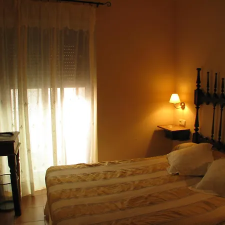 Hotel Don Carlos Caceres-2