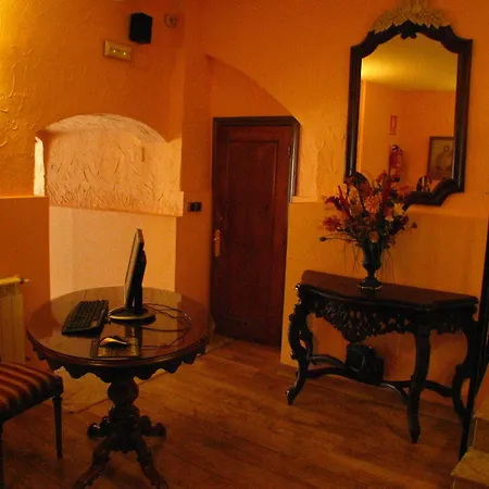 Hotel Don Carlos Caceres-3