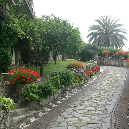 Hotel La Vela-Castello Il Rifugio-2