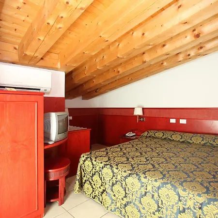 Hotel Garni San Carlo-3