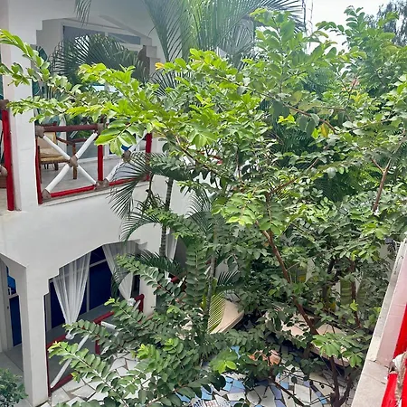 Pole Pole House-3