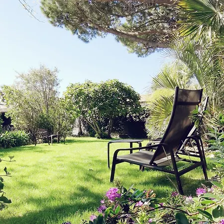 Le Clos Saint-Martin Hotel & Spa-2