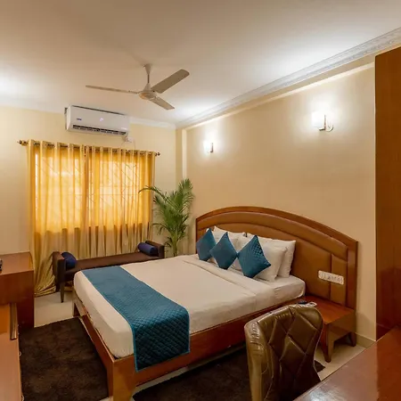 Blue Bliss Hotels By Pph Living Infantry Road-2
