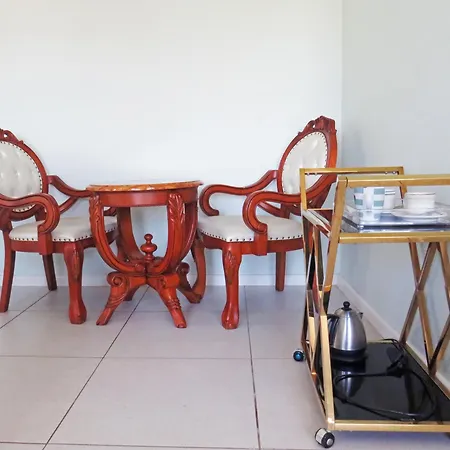 Thule Guesthouse Selborne-2